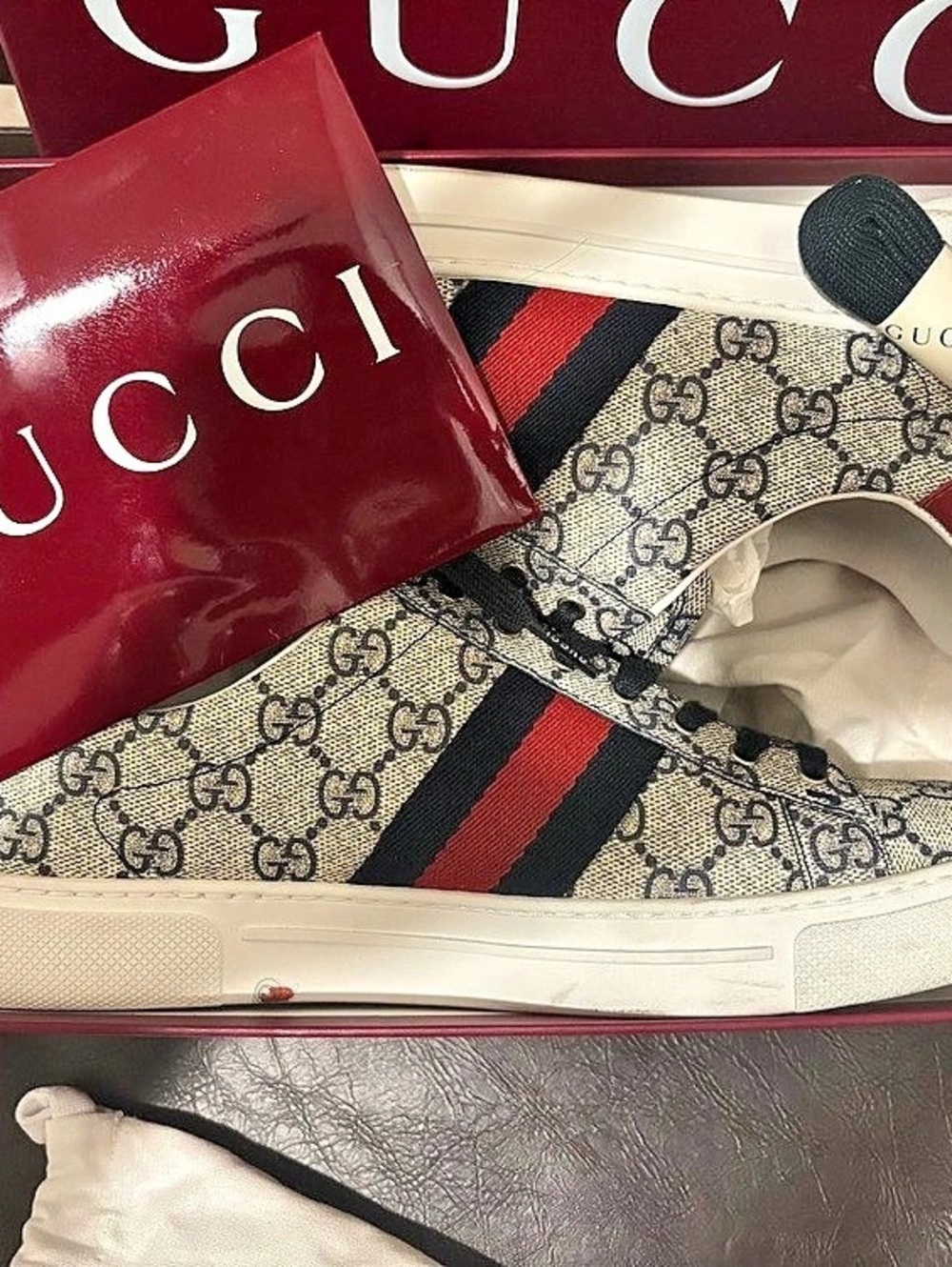 Gucci Ace GG Supreme Sneaker GG Supreme Sneakers Red & Beige EU 39